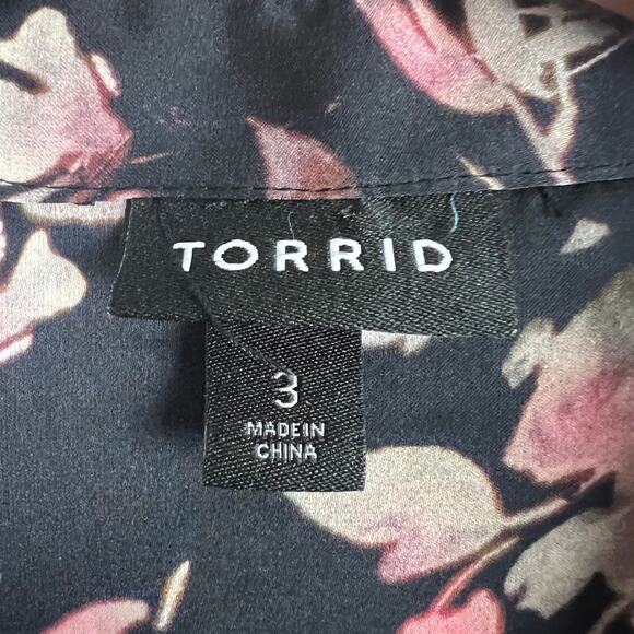 Torrid Womens 3X Feminine Romantic Gothic Whimsigoth Floral Satin Button Blouse - Picture 7 of 12